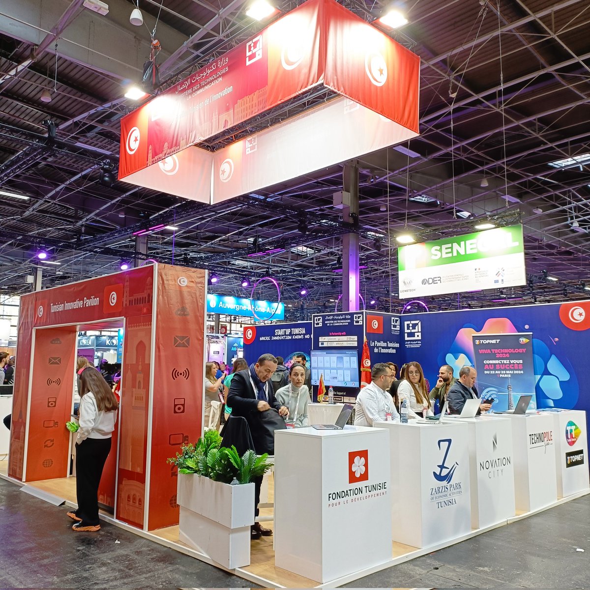 Standzexpo's tweet photo. Day 2 at #VivaTech : Celebrating the African Innovation! 🇩🇿🇹🇳🇨🇮🇸🇳
We are proud to be present in the Pavilion alongside all companions in the Algerian Tech ecosystem.
Thanks to @AlgeriaVenture for organizing this delegation in the best conditions 
#vivatevh #algeriaventure https://t.co/htj11RxYN8