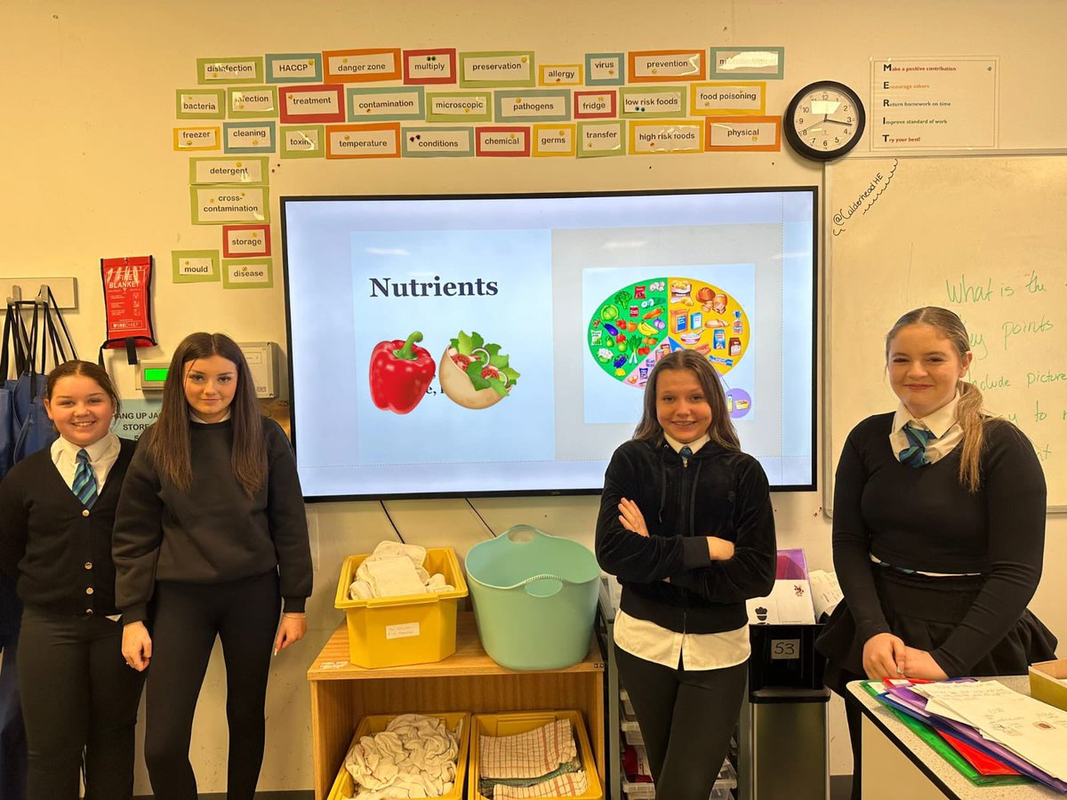 CalderheadHE's tweet photo. We are super proud of these 1P1 pupils for the work they put into these incredible presentations 🌟 They showcased a deep understanding and creative insights into the "Eat Well to Feel Well" unit of work. Great job everyone! 👏 @CalderheadHS https://t.co/s2s4SBFIqu
