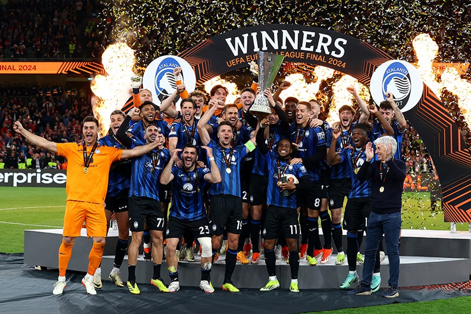 Avrupa Ligi Kupası, sahibini buldu ve kupayı Atalanta ilk defa kazanarak müzesine götürdü. Bayer Leverkusen’in 51 maçlık namağlup serisine son vererek ilk kupasını kazandı!

#Bahigo #UEFAKupası