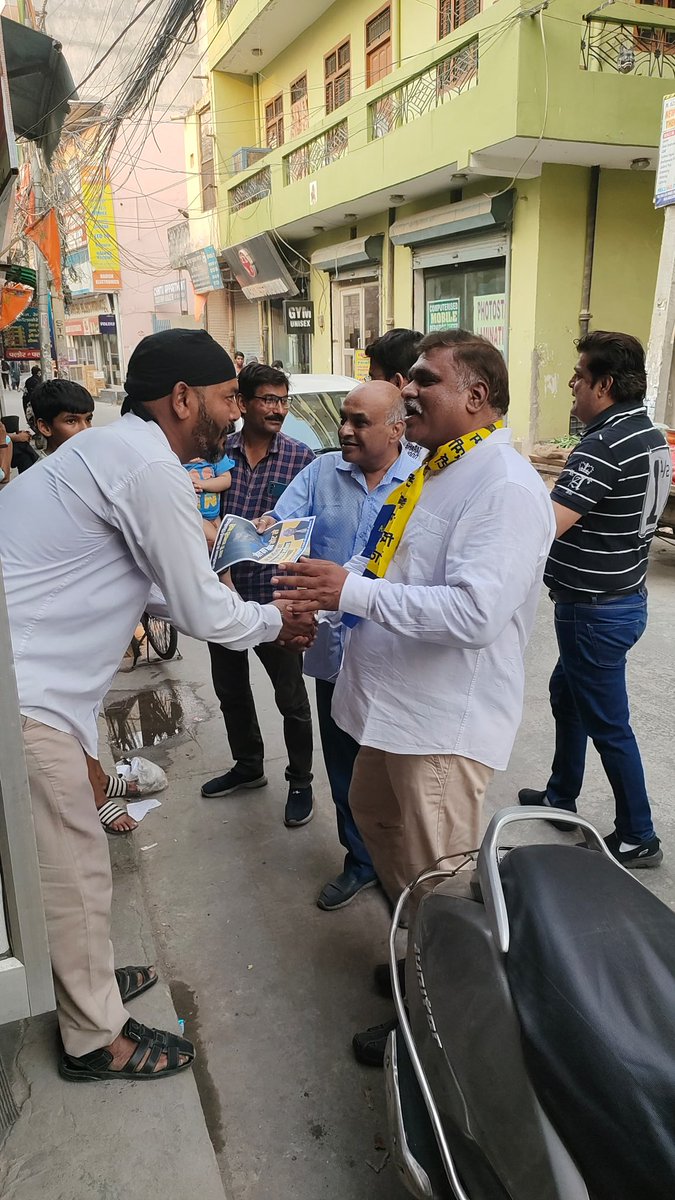 ManiNaiduAAP's tweet photo. Visited Nangal Raya village with my dedicated Andhra team @MeenaJoshi_ & Congress youth leader @Sidtanwar_ also accompanied us for an extensive door-to-door campaign. The residents have once again expressed their unwavering support for @mahabalmishra ji under the leadership of @ArvindKejriwal ji. Together, we remain committed and determined to achieve victory.@SandeepPathak04 @SanjayAzadSln @AapKaGopalRai @ipathak25