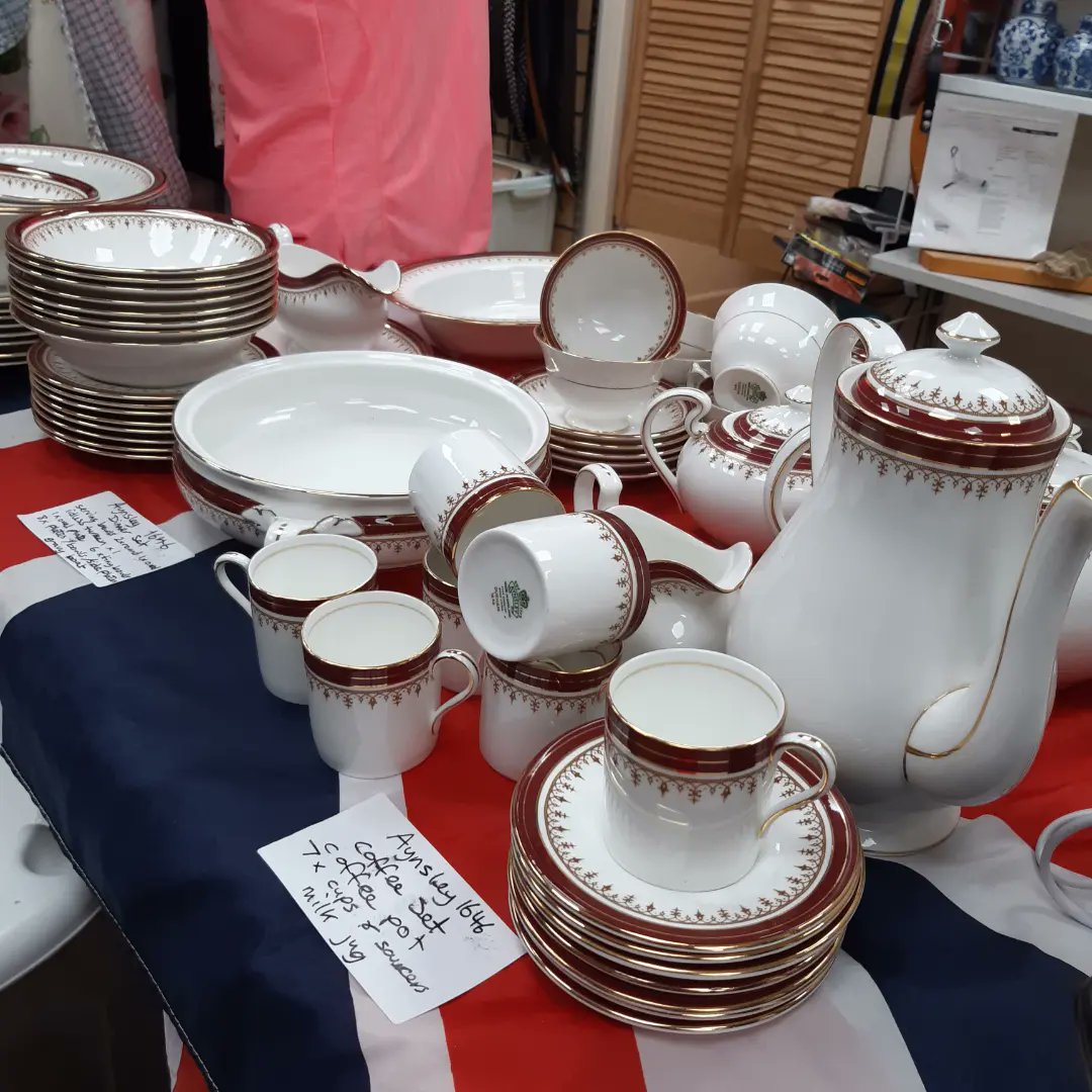 These wonderful Aynsley 1646 items are fresh in today😍
For convenience we've split them into a tea set, a coffee set, and a dinner set. Find them in the Eastbourne Mind shop at 4 Grove Road BN21 4TJ, 01323 639301 😊👍
#aynsleychina #aynsley1646 #mindeastbourne #mymindshop