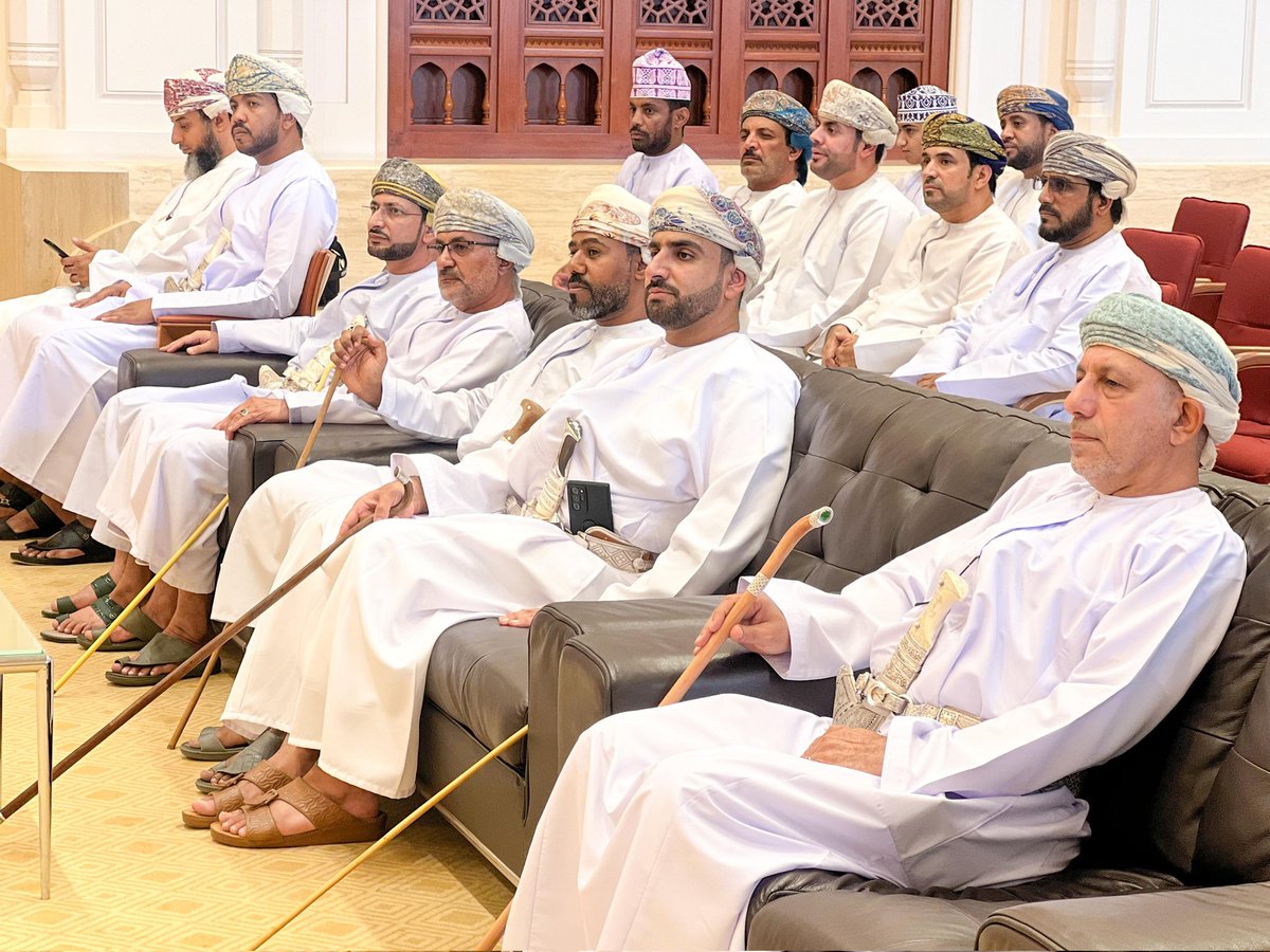 oca_aldk's tweet photo. تحت رعاية
 سعادة الشيخ عبدالله بن الوليد  الهنائي عضو مجلس الشورى ممثل ولاية بهلاء احتفلت #الجمعية_العمانية_للسرطان_الداخلية بجامع السلطان قابوس بنزوى تدشين الأجهزة الطبية الدمى للكشف المبكر عن سرطان الثدي وبدعم من الشركة العمانية لنقل الكهرباء . https://t.co/u402c3QSr5