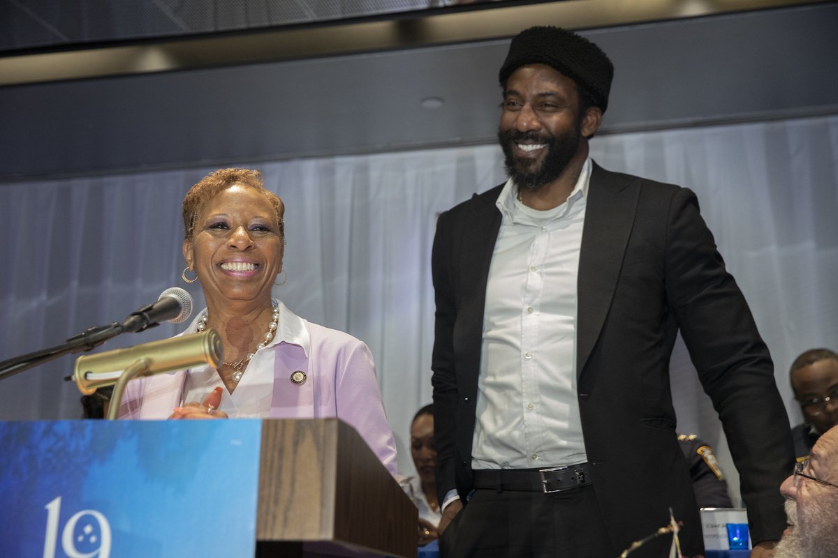 NYCSpeakerAdams's tweet photo. At @JCMBrooklyn, generations of young people can learn about Jewish culture and history. Their work is critical to fostering a kinder and more accepting city. 
  
Honored to celebrate an important NYC institution and recognize @Amareisreal with the Guest of Honor Award! https://t.co/eEuX4PPgAD