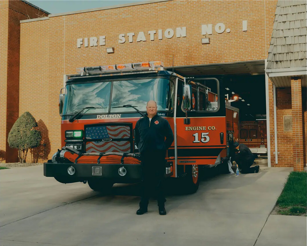 👏🔥Dave DuVall, after a 30-year firefighting career, heard one last call announcing his retirement. Then he and his wife, to the sound of bagpipes, left the station for good. “I was very humbled by it.” brnw.ch/21wK4kb