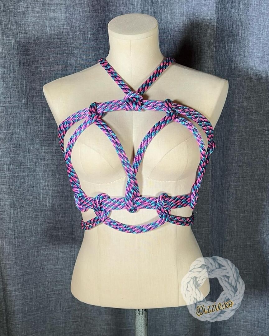 AgreeableAgony's tweet photo. Reposted @dizzie.xo 5.7.24 

#rope #ropebondage #knots #shibaripractice #chestharness #chestharnessshibari
#ropebunny #ropeart #shibari #shibariart #shibaribondage  #femaleriggers #femalerigger #femaleriggersrule #femaleriggersrock #womenwhotie #ropebunn… https://t.co/nrLESB7JOJ https://t.co/DnHUhbeGFR