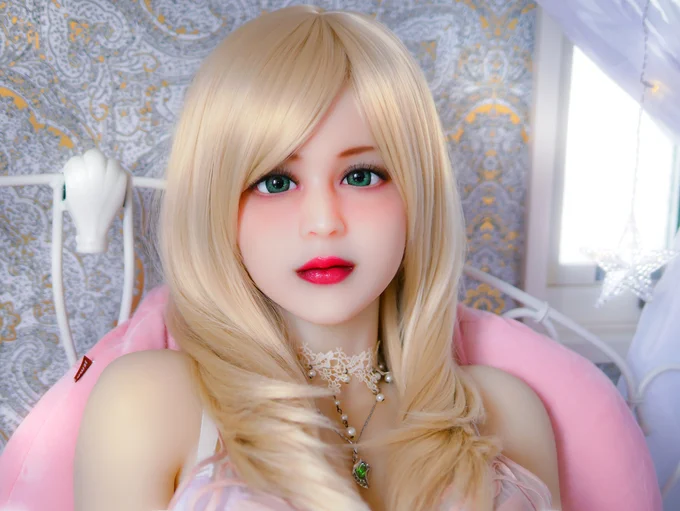 今年のレルちゃんのお誕生日プレゼントは女子の憧れ天蓋ベッド☆ 美しすぎる…ここだけ天界か。