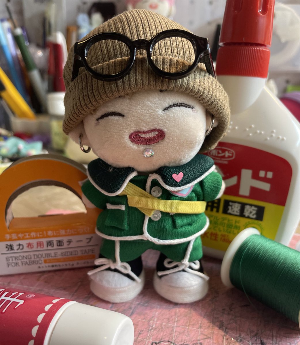 7chill421_muu's tweet photo. 仕事から帰ってきて、ず黙々と作り続けて、やっとできたーー😂
4テープ5手縫い1ボンド🤣
後でちゃんと撮影しよー😍
#treasre #CHOIHYUNSUK
#ヒョンソク https://t.co/lTfWxiGBYh