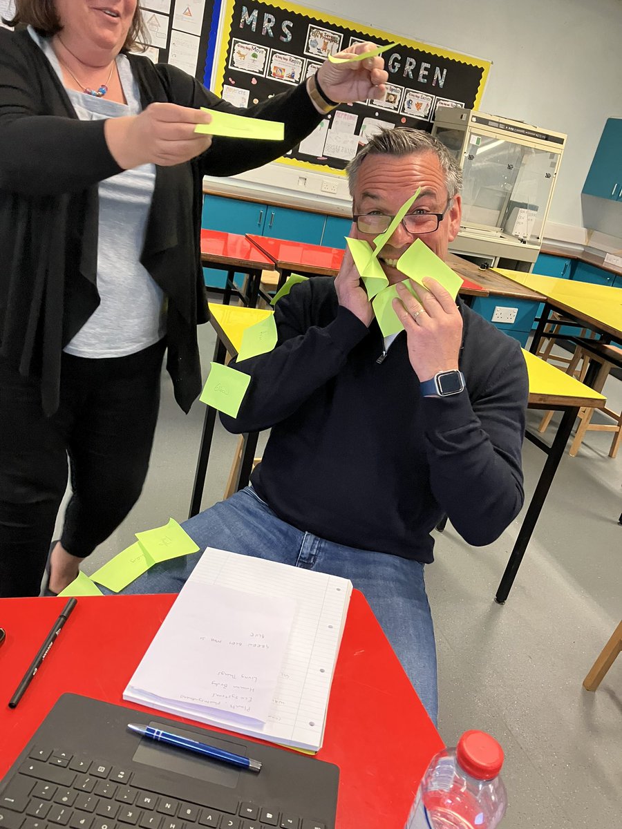 STEMHubNI's tweet photo. Fantastic day @dundonald_high facilitating a World Around Us CPD day as part of the @Pulsar_NI ENTHUSE Partnership🥼lots of learning and fun 🤩 huge thank you to all teachers, Dr @AnnaMonaghan12 &amp; the superb @HealingArtsNI ⭐️#STEM #ENTHUSE #WAU https://t.co/thRyKLXgt9