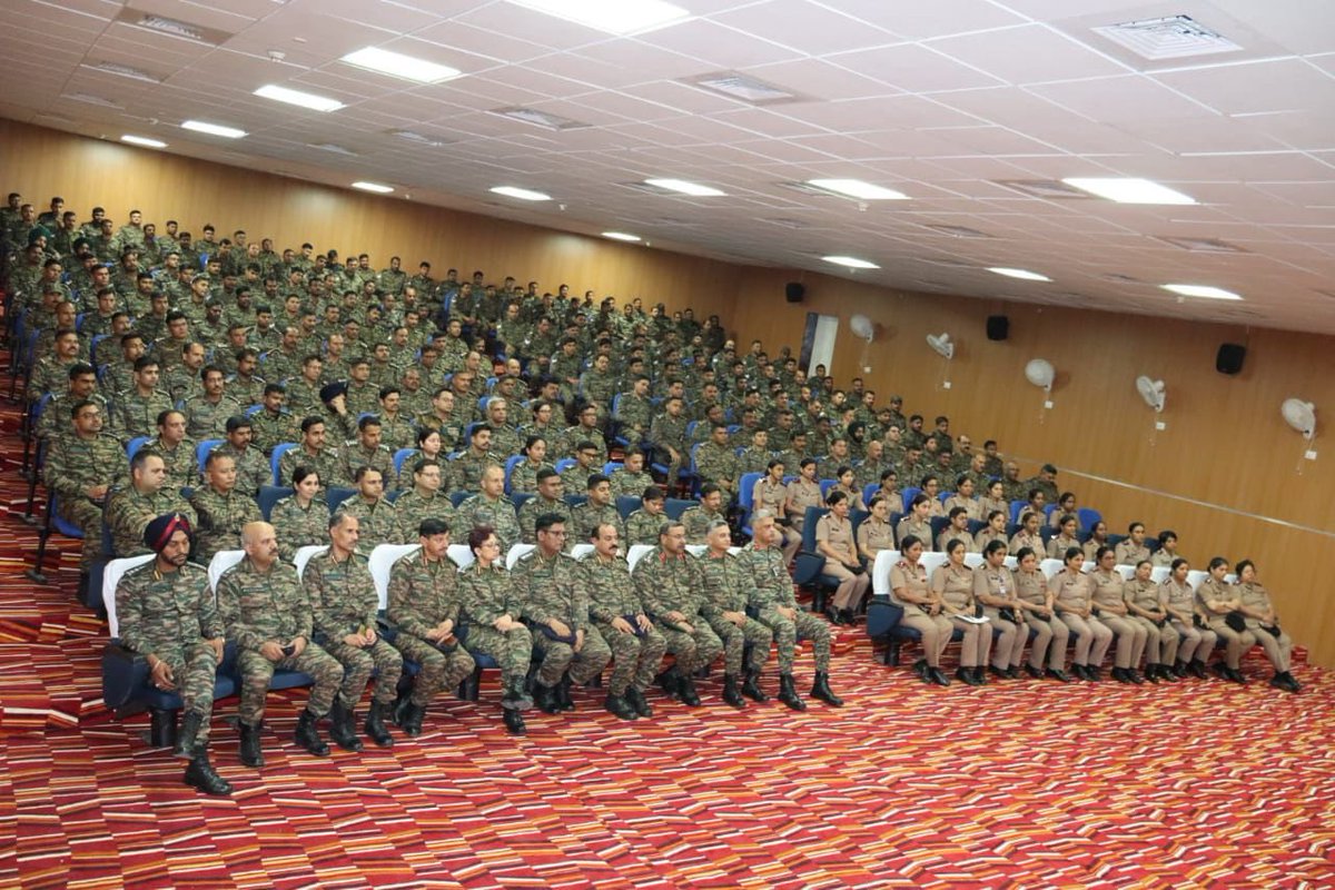 Lt Gen Arindam Chatterjee #DGMS (Army) visited the newly relocated #CommandHospital #Udhampur. With 650 beds and state-of-the-art, eco-friendly facilities, it stands as a beacon of advanced healthcare. He interacted with patients, praised the staff's professionalism, and urged