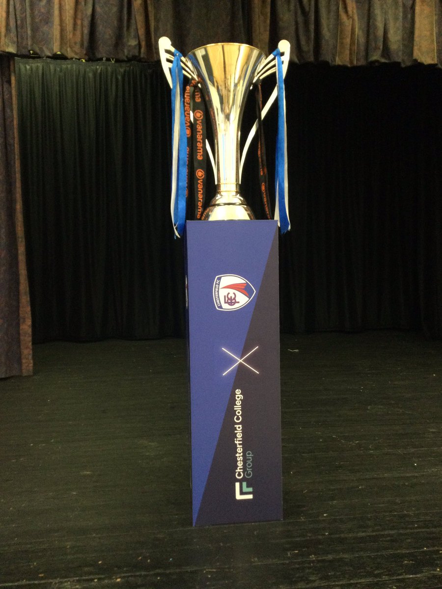 Our Y6’s with the Chesterfield Trophy! <a href="/ChesterfieldFC/">Chesterfield FC</a> ⚽️🏆