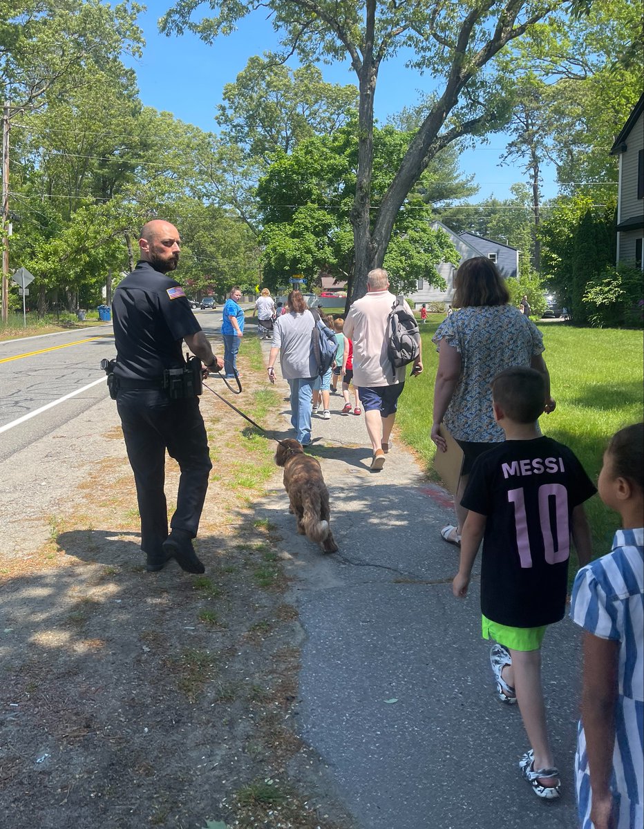 TPDWaffles's tweet photo. SRO Hanley and Officer Waffles conducted an ALICE (Alert, Lockdown, Inform, Counter, Evacuate) drill
with the Heath Brook School littles this week.
The children were provided simple and effective ways to be safe.  Skills and knowledge are key.
@TewksburyPD https://t.co/tKBAhogI1b