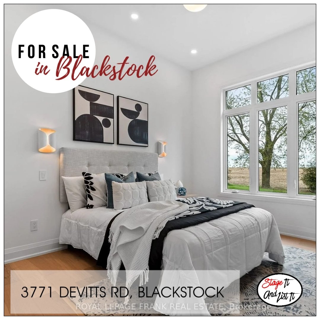 Bedroom styling ❤️ at 3771 Devitts Rd, Blackstock currently #FORSALE. Contact listing agent @suedriver.royallepage for more information. Styled by @stageitandlistit . . #stageitandlistit #homestaging #stagingsells #staging #staginghomes #realestatestaging #stagedtosell