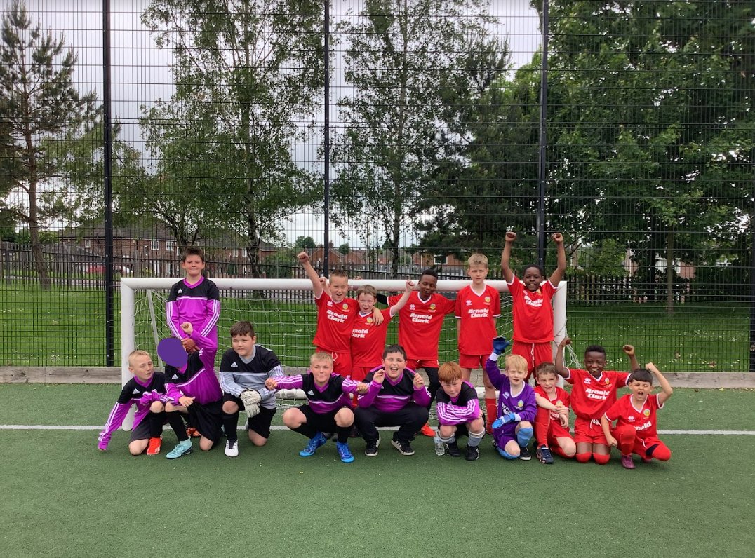 What a great afternoon at SLC, some of our Year 4 and 5 pupils welcomed friends from @oakwell_rise for a football match. All the staff were super impressed by the outstanding sportsmanship shown by both teams. The players left it all on the pitch and had a great time 💜