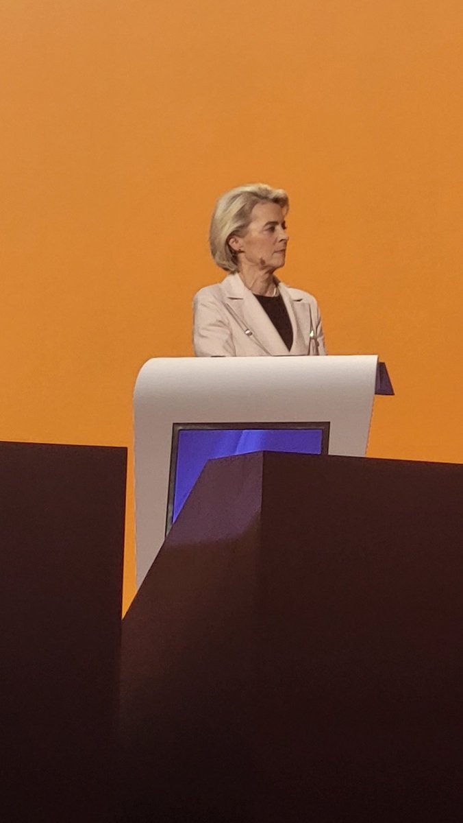 Shameful: <a href="/vonderleyen/">Ursula von der Leyen</a> just said in the #eurovisiondebate that <a href="/GiorgiaMeloni/">Giorgia Meloni</a> is Pro-EU and stands 4 Rule of Law. This is how Conservatives are normalising far-right and enabling it into power. Vote on 9th June to not allow this! Vote <a href="/europeangreens/">European Greens</a> 
#choosecourage #useyourvote