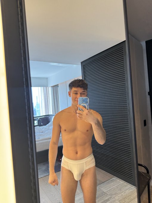 Repost if you are ready for summer https://t.co/ehI2zjpEOu
