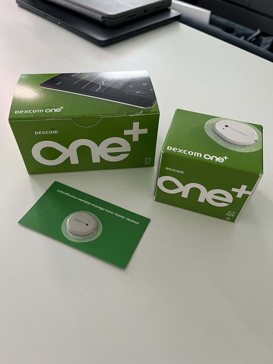 The Dexcom One+ is here 😍 it’s so tiny ! It’s said to be more accurate than the Freestyle.. i ll test it the coming days