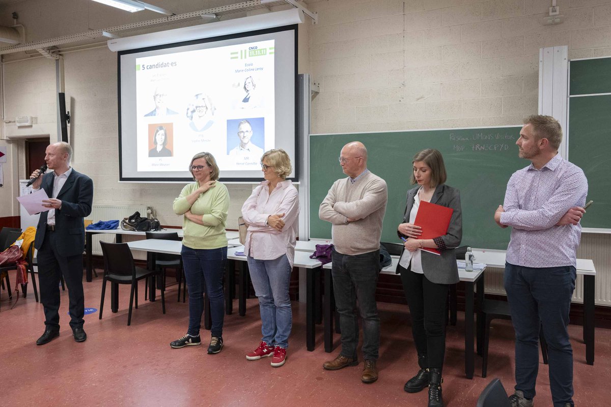 cncd111111's tweet photo. Cette semaine, c'est à Mons et Liège qu'ont eu lieu nos apéros politiques ! 
Sous la forme d'un speed-dating, les candidat·es sont passé·es par 6 tables thématiques pour répondre aux questions des citoyen·nes. 
Dernière date ce 24 mai dans le Luxembourg 👉 https://t.co/HHhpujKzM5 https://t.co/uNVJtjCMGV