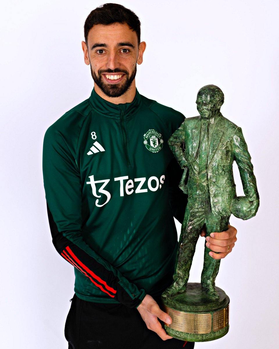 Bruno Fernandes foi eleito o Jogador do Ano do Man United pela terceira vez em cinco épocas 🏆
