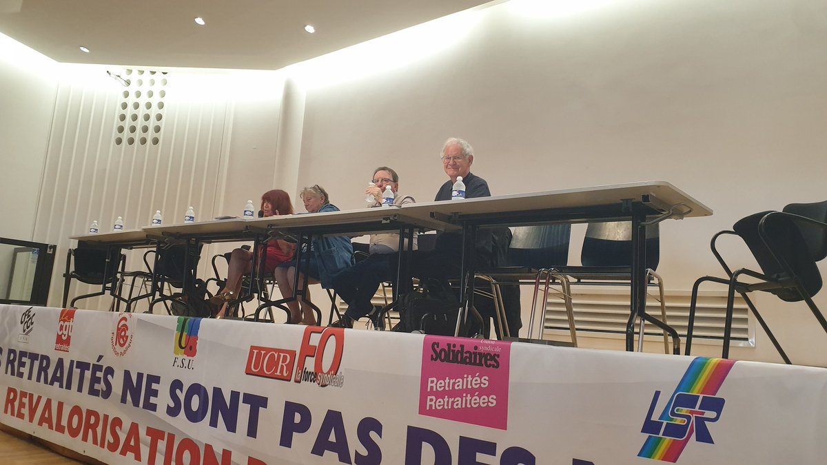 Au collloque des 10 ans de l intersyndicale des retraité-es, le G9. Parler rôle de l'unité syndicale, revendications, front contre l'extrême droite, du rôle des retraité-es dans la société et dans nos syndicats. Avec Gérard Gourguechon de l UNIRS à la tribune.@UnionSolidaires