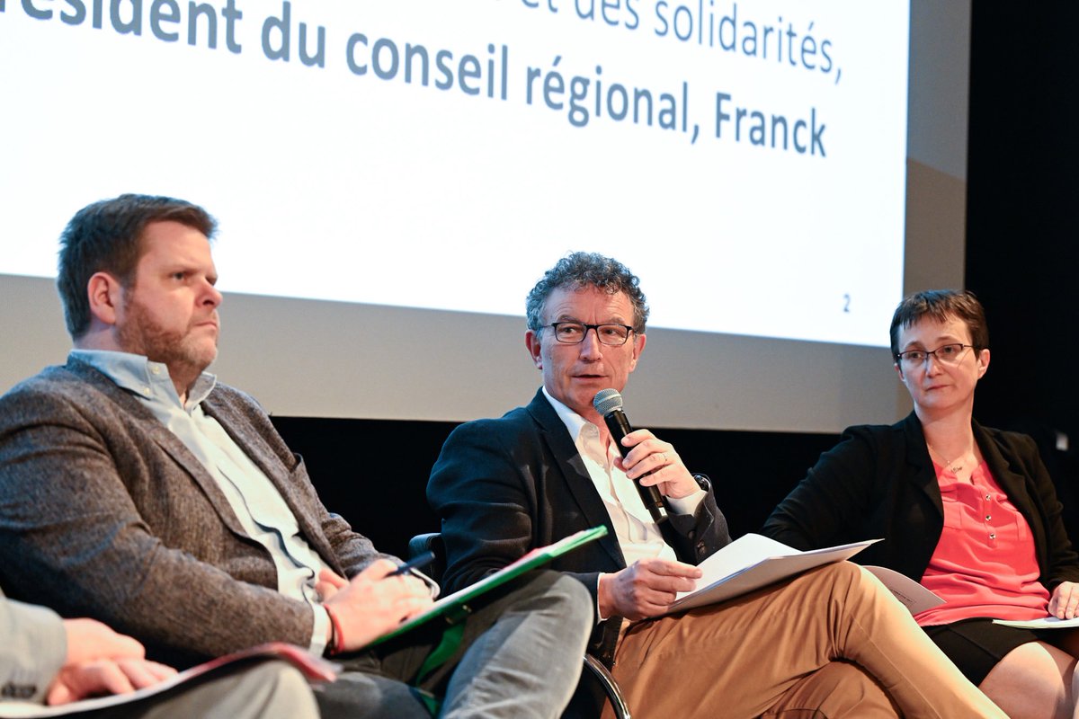 regiongrandest's tweet photo. 🌟La Région Grand Est a accueilli la 2ème rencontre Destination France au @PompidouMetz
Un dialogue riche pour un tourisme responsable. 
En 2023, le #GrandEst c’est :
🔹 35M de nuitées marchandes 
🔹301K visiteurs au @PompidouMetz 
Faisons du #GrandEst une destination de choix 🌍 https://t.co/uz7I1uSlaR