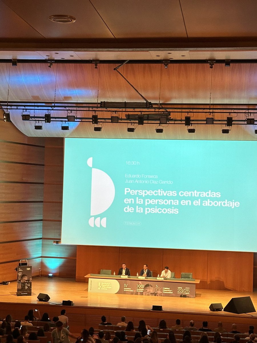 Empieza por todo lo alto el congreso, con las ponencias de la mano de @eduardofonsec31 y @JuanAntonioObi 

#CongresosSECP2024