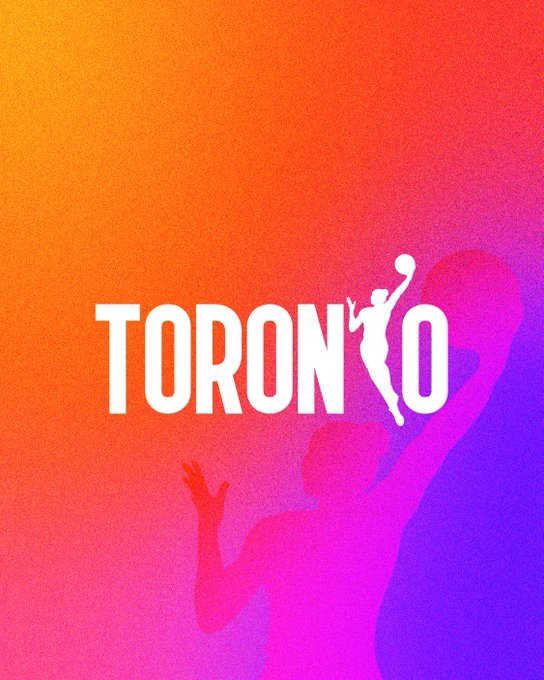 BackcourtWNBA's tweet photo. 🚨 ATENÇÃO 🚨

Veio aí a notícia que todo mundo esperava: a WNBA terá uma equipe no Canadá!

🚩 A cidade escolhida foi Toronto
📅 A previsão de estreia na W é 2026
❣️Teresa Resch, ex-executiva do Toronto Raptors será a presidente da equipe
➕ Informações em breve https://t.co/rmqbBuqmHh