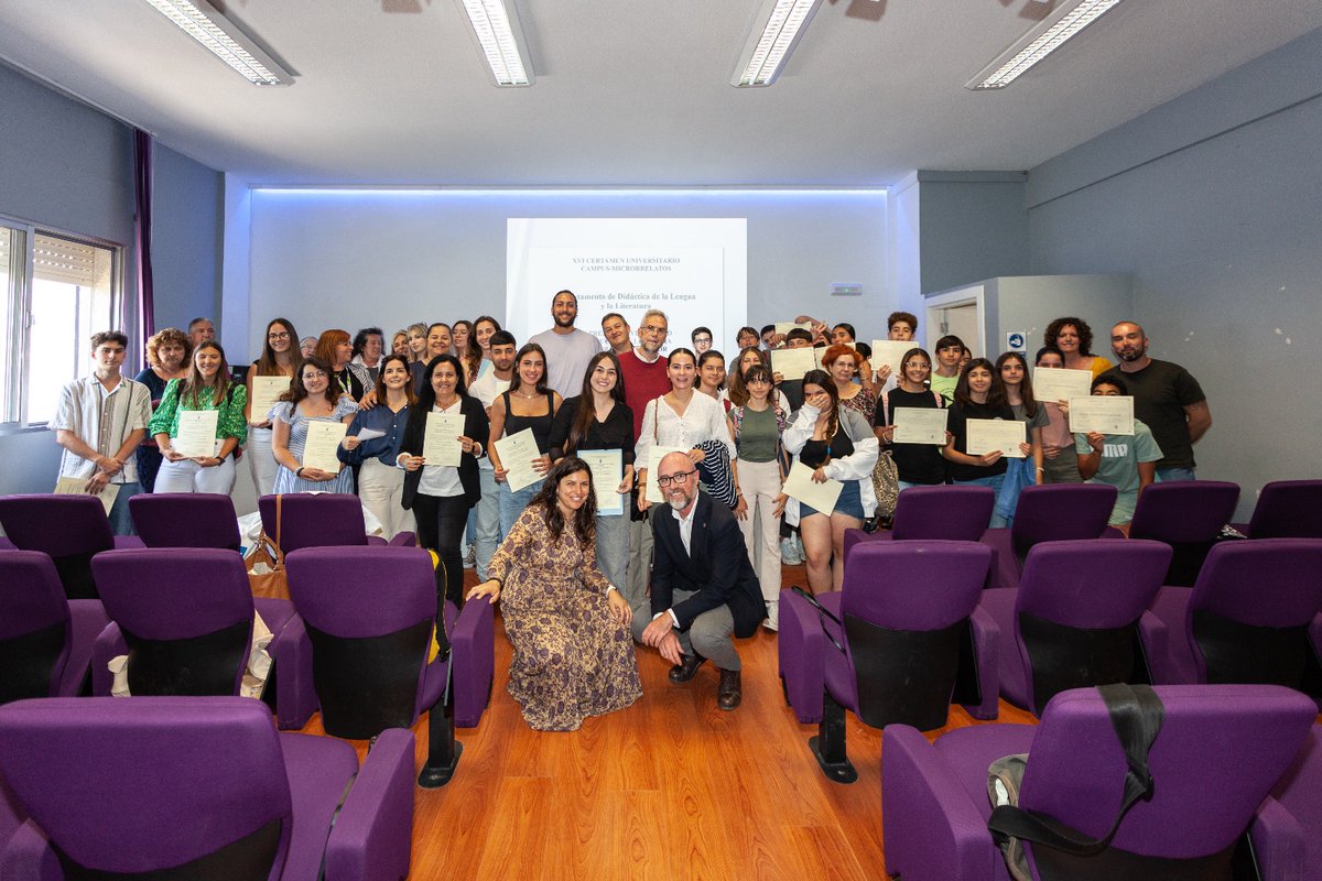 La UCA entrega los premios del Certamen ‘Campus-Microrrelatos’ y de Educación Literaria ‘La Mirada del Lector’, organizados por el departamento de Didáctica de la Lengua y la Literatura de la Universidad de Cádiz.