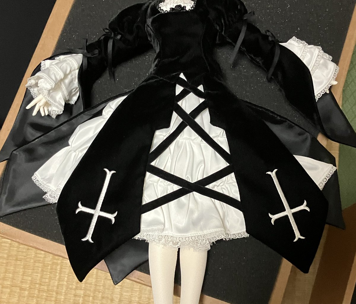 AoKami_3's tweet photo. 服着せるのにめっちゃ時間かかった・・・。
顔は明日だな。
銀様もうしばらくお待ちください。
 #水銀燈 https://t.co/0BijsUzBT2