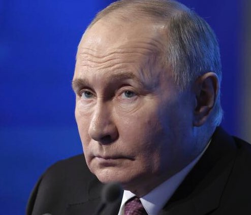 🚨Vladimir Poutine a signé un décret autorisant l'utilisation d'actifs américains pour compenser les «dommages causés à la Russie et à la Banque centrale 🇷🇺».