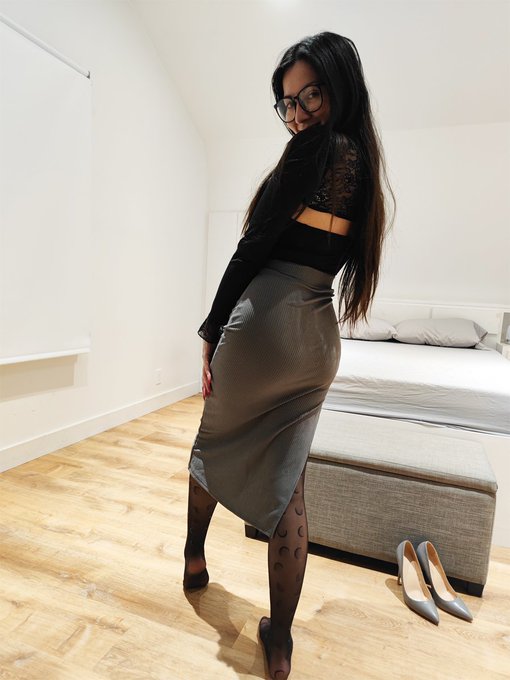 #pencilskirt #longskirt #nylonfeet https://t.co/W76LLa5UzD<a href="/tag/pencilskirt"class="tags">#pencilskirt</a><a href="/tag/longskirt"class="tags">#longskirt</a><a href="/tag/nylonfeet"class="tags">#nylonfeet</a>