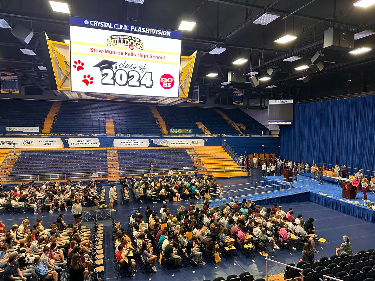 The #Classof2024 is ready to go!!!! Tonight is their night! If you’re unable to join us live, you can stream the entire 2024 SMFHS graduation on our YouTube channel! buff.ly/4bldzm9 
Congratulations to all of our graduates and their families!! 🎓