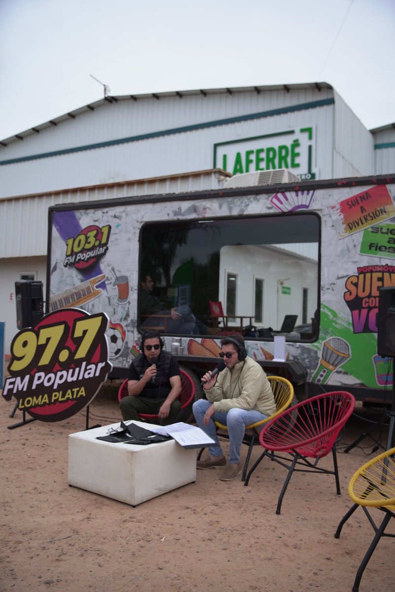 LaPopuFM's tweet photo. #TereréRupá 💥 | Estamos con todo desde el Chaco Paraguayo 🇵🇾🤩
Síguenos en la 103.1 y en la 97.7 FM (loma plata) 🥳
#popular #radio #popu #lapopu #popularfm https://t.co/ltjLneGvWY