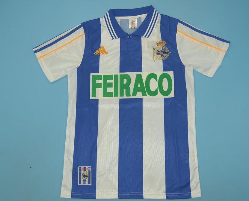 Depor_VAVEL's tweet photo. 🚨SORTEO DEPOR CAMPEÓN💙🤍🍍

Para celebrar el ascenso… Camiseta a elegir por el ganador‼️🤩

Déjanos en comentarios tu elección 
Con estos emojis 
💙🤍 
🏆
🍍

Para participar:
• RT
• Follow a @Ctinfo_17 y a @Depor_VAVEL 

El ganador se dará el 27 Mayo🍀 https://t.co/yEpgCRQJVN
