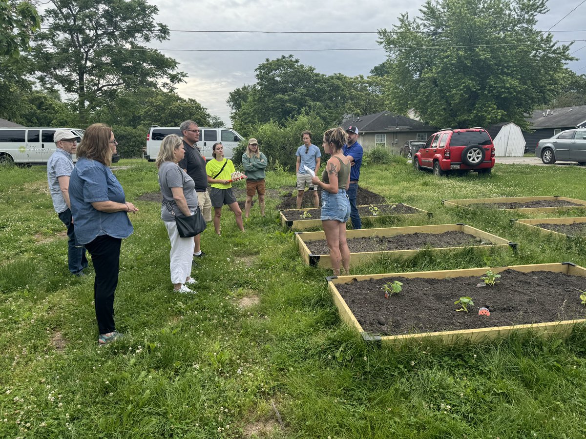 CarlyWeidman's tweet photo. Beautiful day for a tour of a few @kibiorg greenspaces! ☀️ https://t.co/3wqGLFHUhz