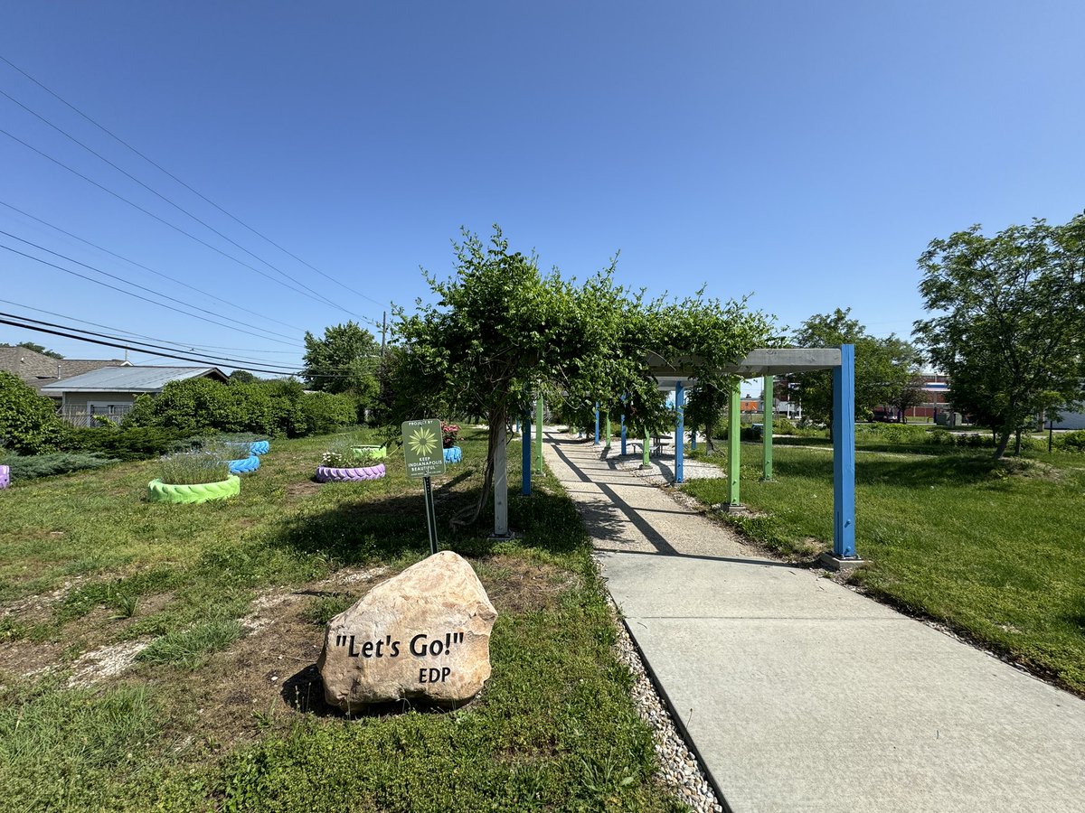 CarlyWeidman's tweet photo. Beautiful day for a tour of a few @kibiorg greenspaces! ☀️ https://t.co/3wqGLFHUhz