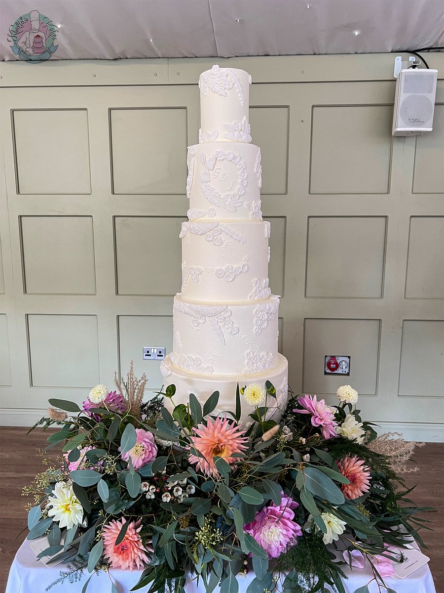 Khalids Kakes tweet media