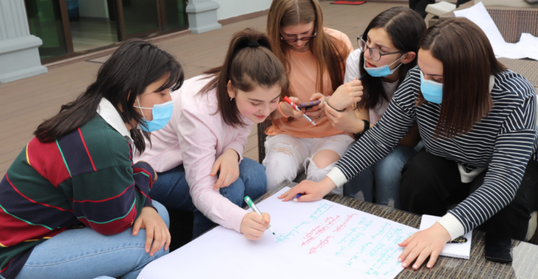 🌟 Exciting news! We're continuing our partnership with World Vision Georgia to empower women and girls in Eastern Europe. Through digital skills, economic inclusion, and safety training, we're paving the way for bright futures. tinyurl.com/yc4urv3h