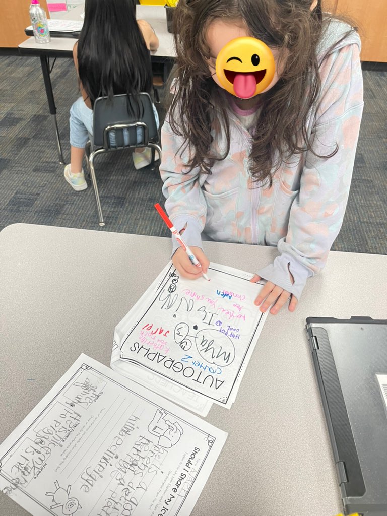 Ms. Román tweet media