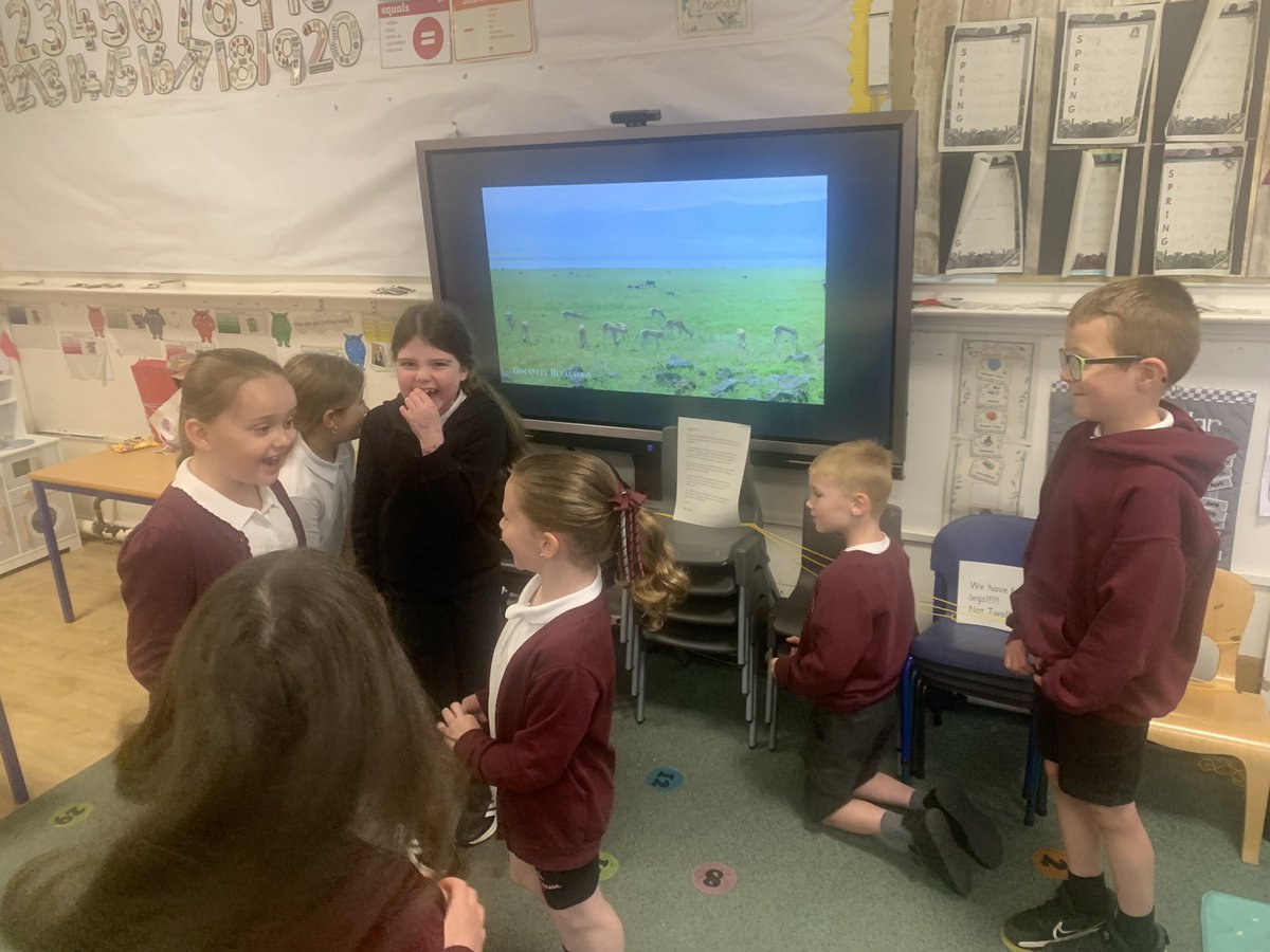 MissRitchieWQ's tweet photo. Our chairs went on strike last week!! We had to write a persuasive letter to try and get our chairs back 🪑 
I was very impressed with their problem solving skills as the pupils decided to make their own chairs using blocks ⭐️ https://t.co/5xzsfQFzgq