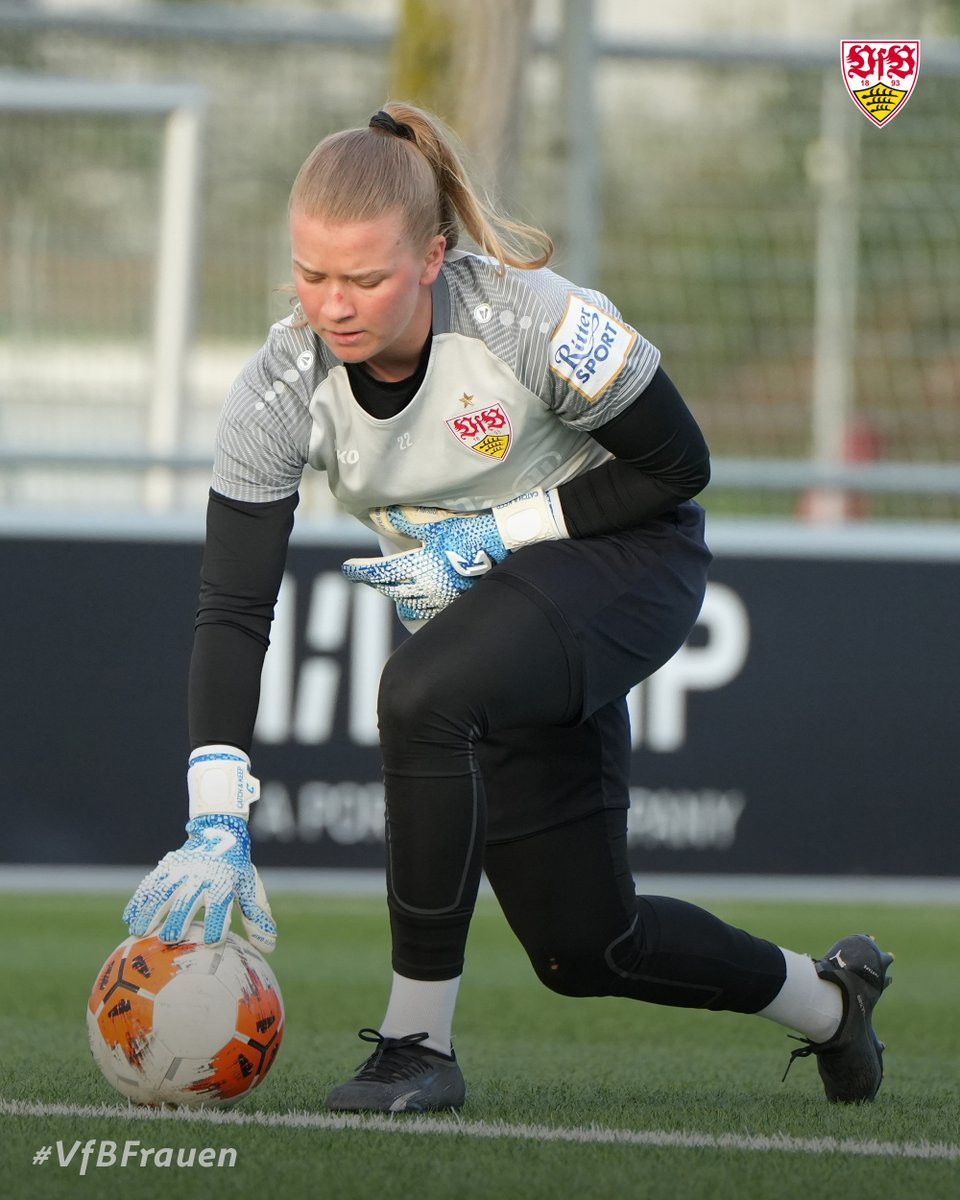 VfB_Frauen's tweet photo. Unsere Keeperinnen 🔛🔥
#VfBFrauen | #Training | #VfB | #Leci | #Bozenhardt https://t.co/nibhI8M0Uj