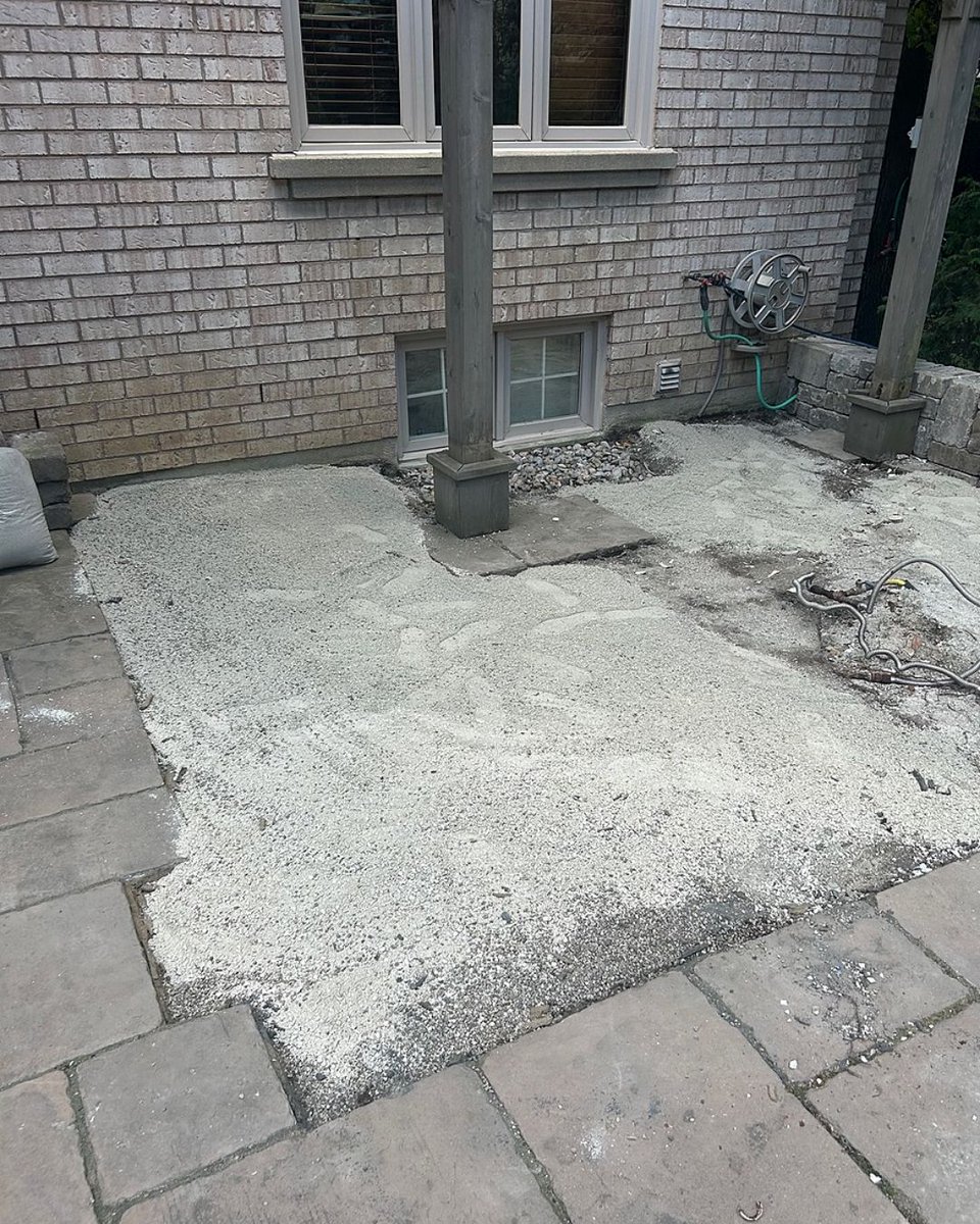 TrimatrixConst's tweet photo. Transforming a backyard with a stunning new outdoor kitchen island! 🌳🍳 Imagine the possibilities with Trimatrix Construction. Contact us today for all your outdoor renovation needs.

☑️ https://t.co/h4hav6ZaeT https://t.co/MaheKvjW8l