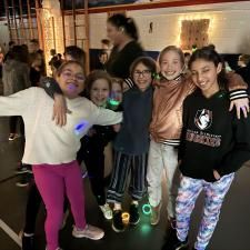 Students from @AbbotsfordSD took to the dance floor to raise money for their local SPCA! 😺 🐶 #bced buff.ly/3UYjs1Q