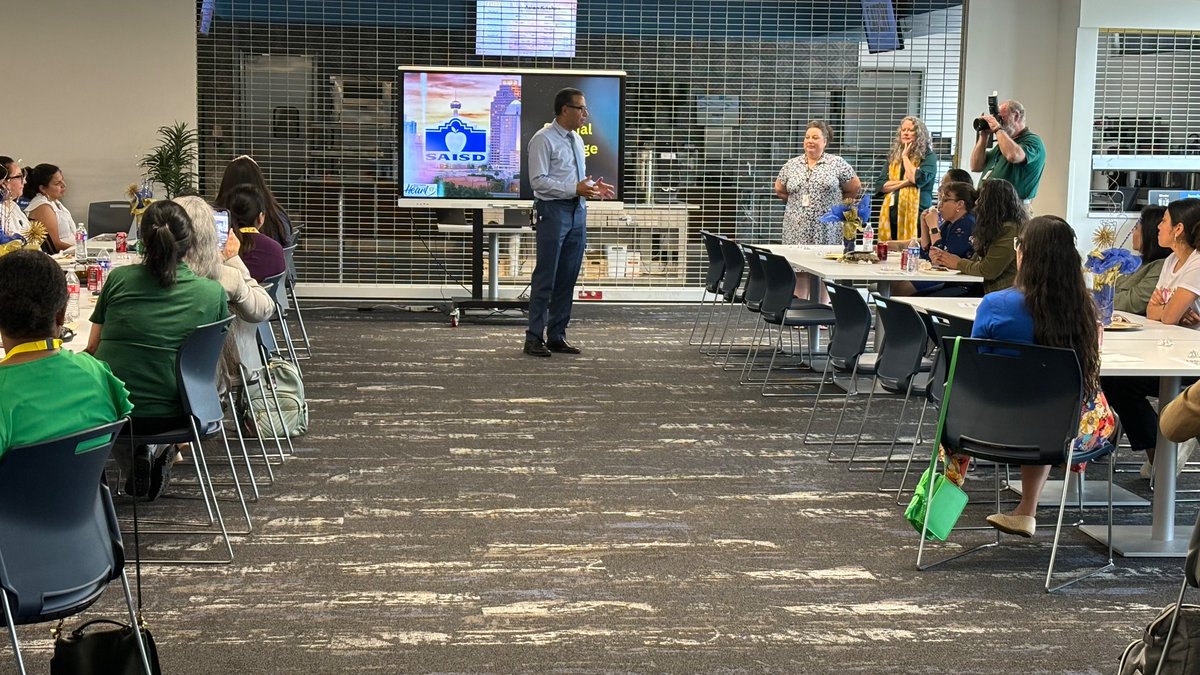 I am so grateful for our Campus Transition Ambassadors and their hard work in helping blend the communities of our campuses impacted by rightsizing. They have been a cornerstone of our successful transition between schools. Thank you for all that you do!