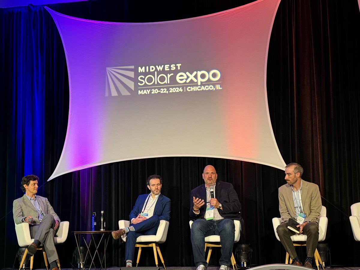 Earlier this week, CCSA's Samantha Weaver and Carlo Cavallaro were on stage at @MWSolarExpo with fellow industry leaders to discuss interconnection policy, upcoming legislation in the Midwest, and more. ☀️ #MWSE24