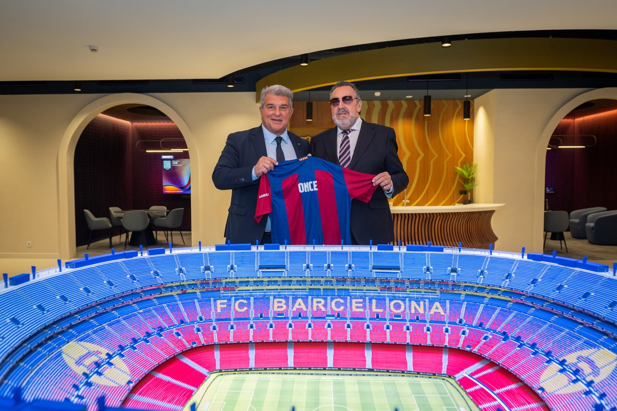 ONCECatalunya's tweet photo. ✍️ El president del @FCBarcelona, @JoanLaportaFCB, i el president del @GrupoSocialONCE, Miguel Carballeda, han signat aquest matí un conveni que uneix les dues entitats durant quatre anys, amb l'objectiu de promoure l’accessibilitat al futur Spotify Camp Nou. https://t.co/d3qHfTHgNV