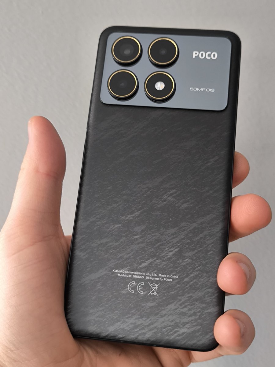 MAXMEL33's tweet image. J'ai reçu en avant première le POCO F6 PRO 🤩 Il est juste magnifique 😍  Merci @POCOFrance @Joaonino91 
#pocof6pro #pocof6series