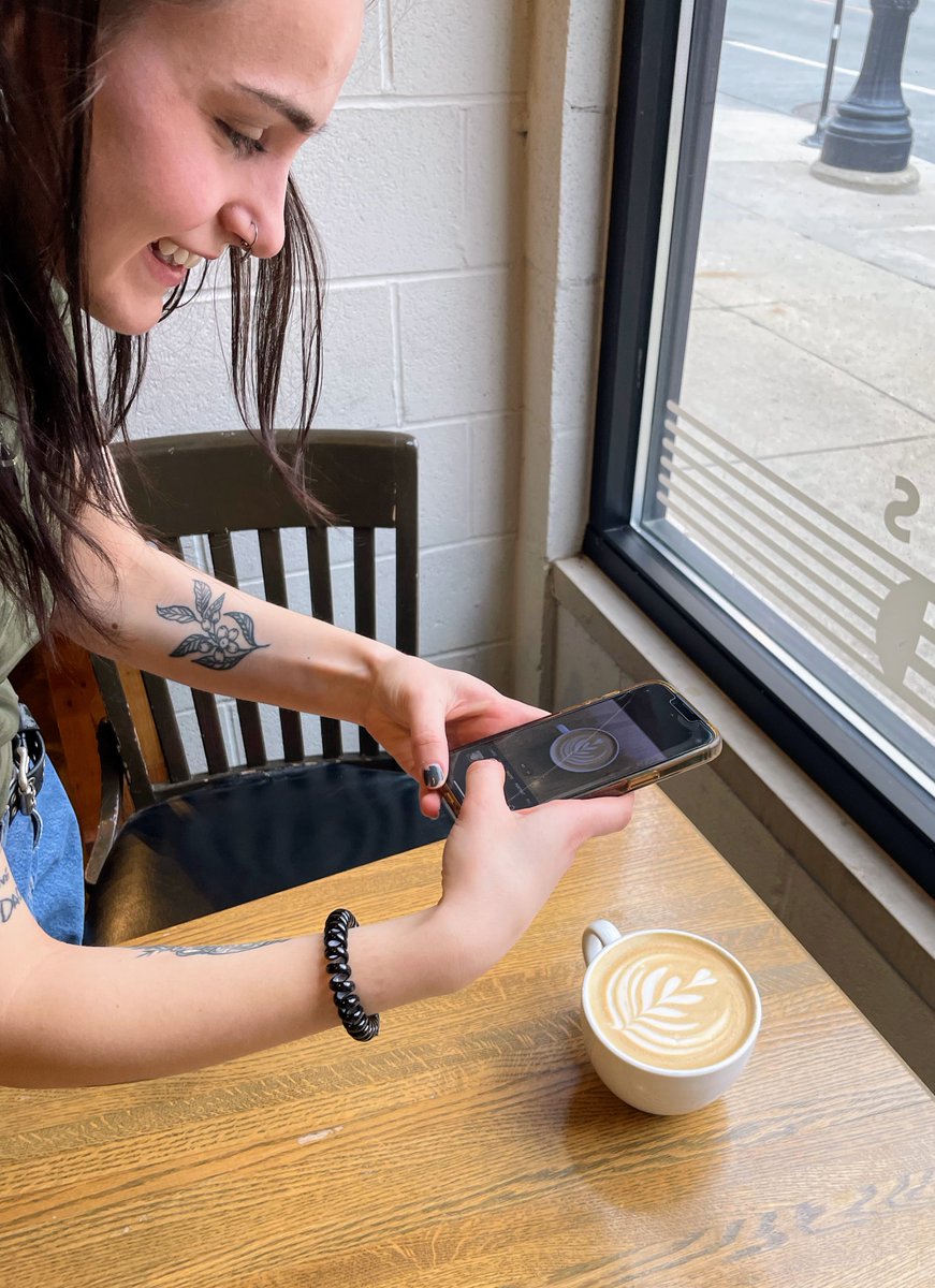 everybodysjoe's tweet photo. Check out Natalie's sick latte art using our new @slowpoursupply frothing pitcher 👀

 #uptownchicago #everybodydeservesgreatcoffee #coffeelove https://t.co/lzS4d5oOvN