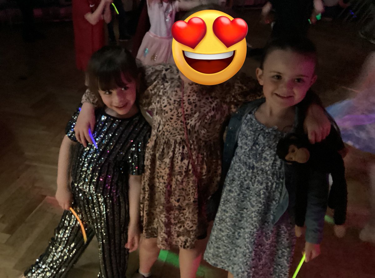 Knypersley First School tweet media