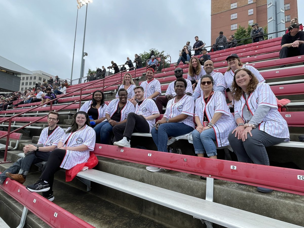 Here for the hotdogs, home runs ⚾️🌭 and of course our @GoBearcatsBASE #Bearcats #LetsGoCats #WeAreIT