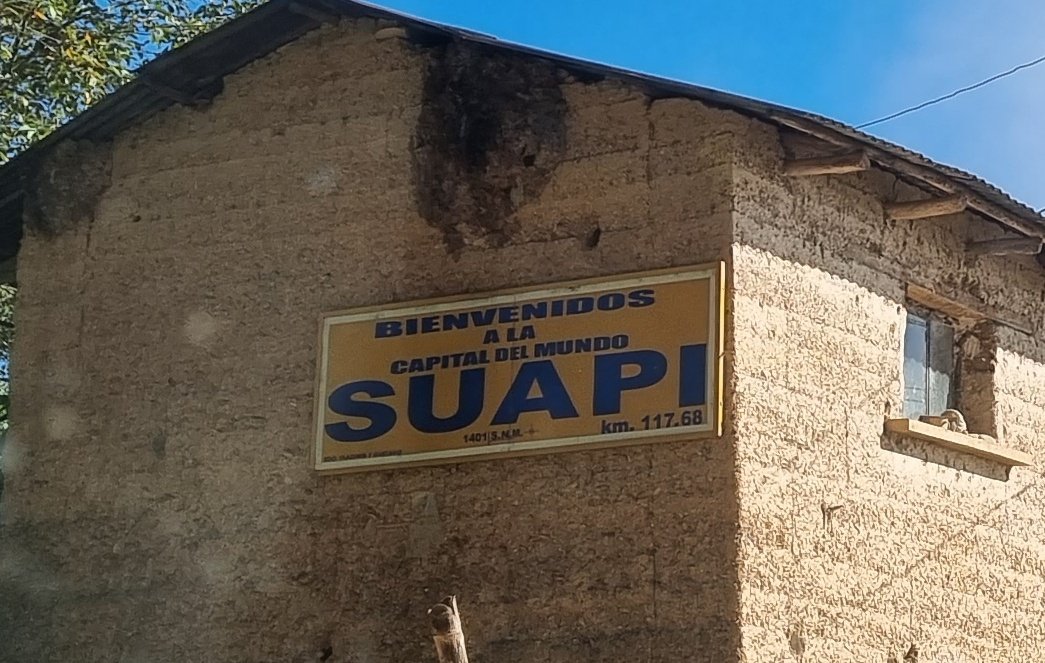 MayaBolivia4's tweet photo. Hoy conocí la capital del mundo 😃😃😃 está en Bolivia... https://t.co/Uq7Sd9sOco